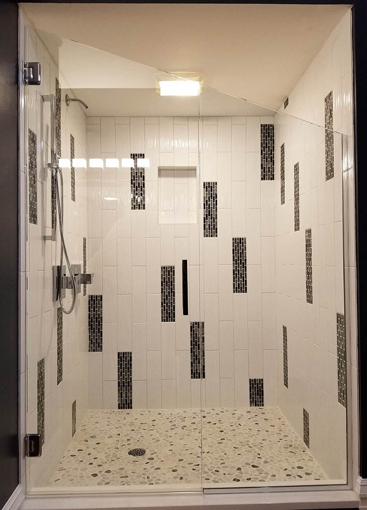 https://theshowerdoorspecialists.com/2020site/wp-content/uploads/2018/09/20180125_201440-copy.jpg