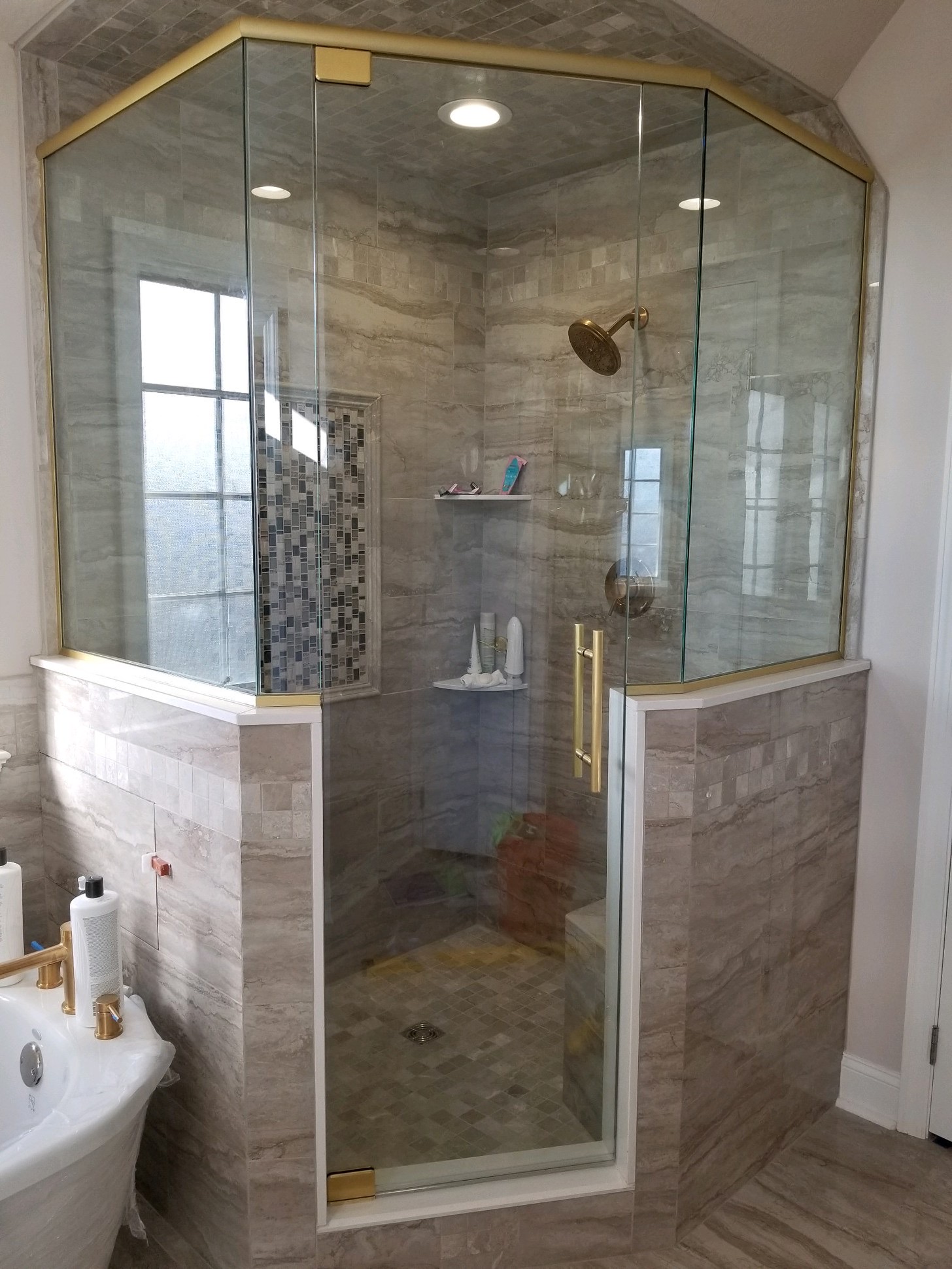 https://theshowerdoorspecialists.com/2020site/wp-content/uploads/2020/05/3171.jpg