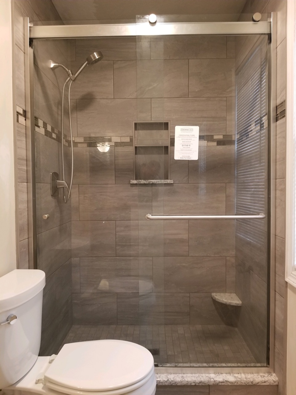 https://theshowerdoorspecialists.com/2020site/wp-content/uploads/2020/05/4511_BarnDoor.jpg