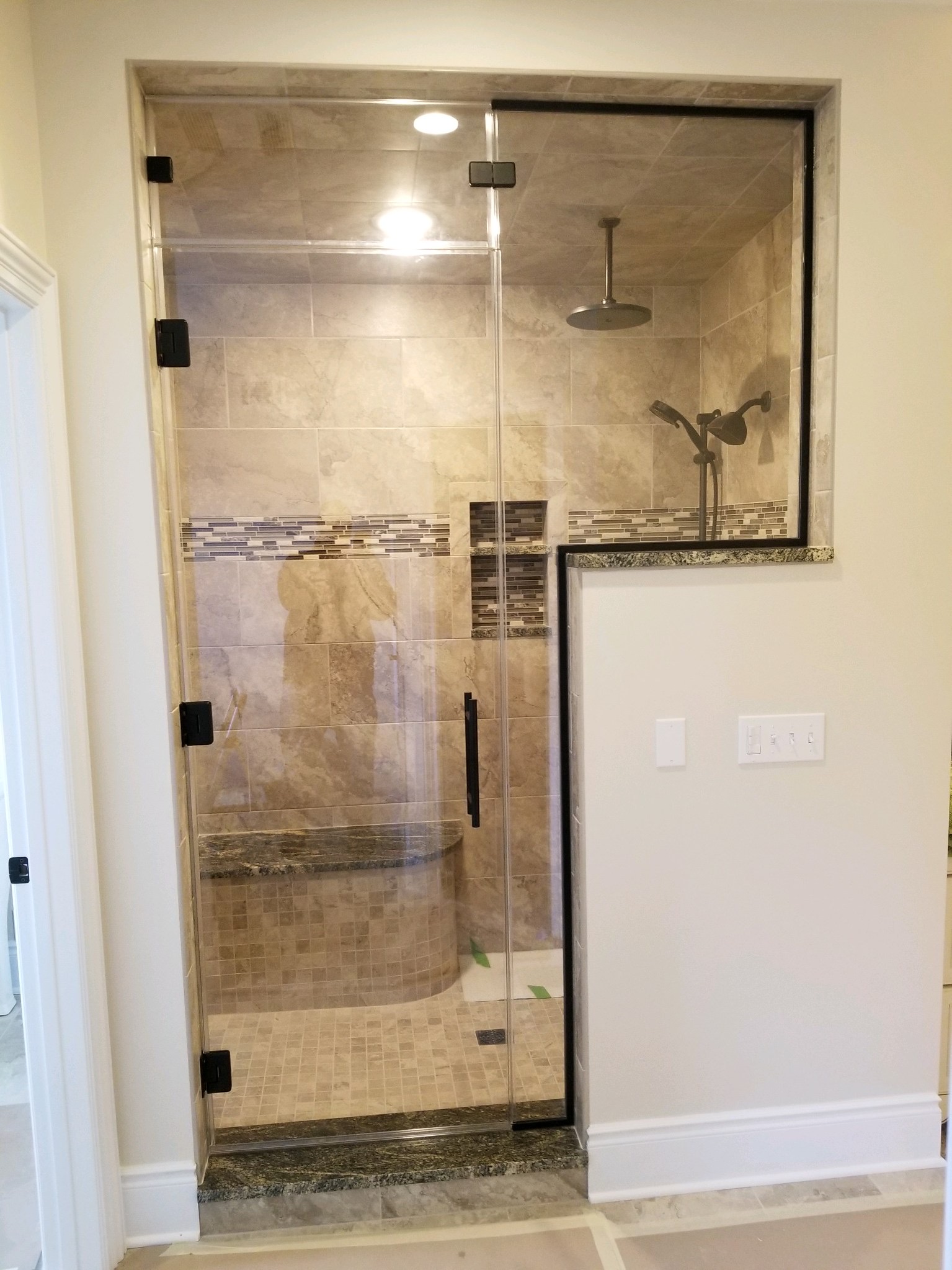 https://theshowerdoorspecialists.com/2020site/wp-content/uploads/2020/05/4523_PanelDoor.jpg