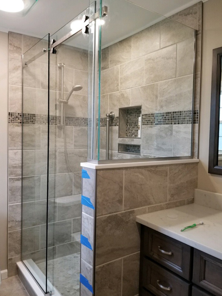 https://theshowerdoorspecialists.com/2020site/wp-content/uploads/2020/05/4526_BarnDoor.jpg