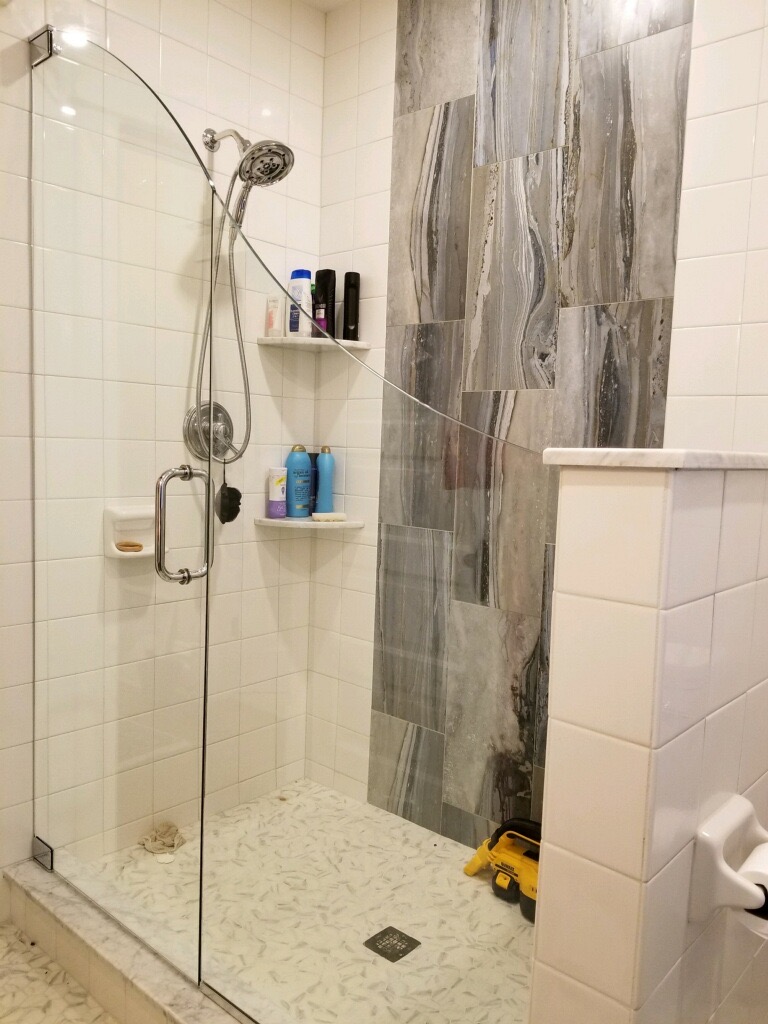 https://theshowerdoorspecialists.com/2020site/wp-content/uploads/2020/05/4547_PanelDoor.jpg