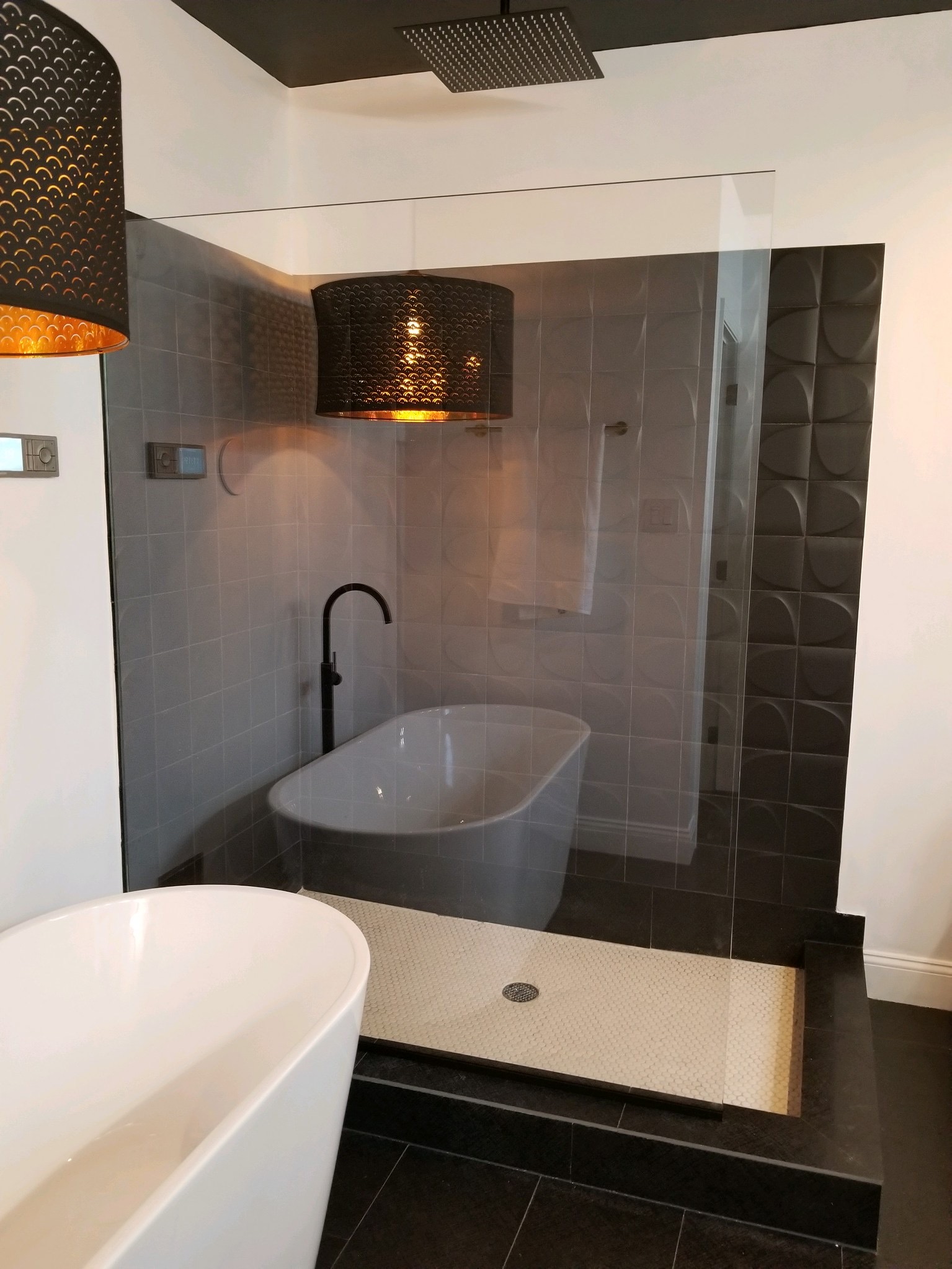 https://theshowerdoorspecialists.com/2020site/wp-content/uploads/2020/05/4549_SplashPanel.jpg